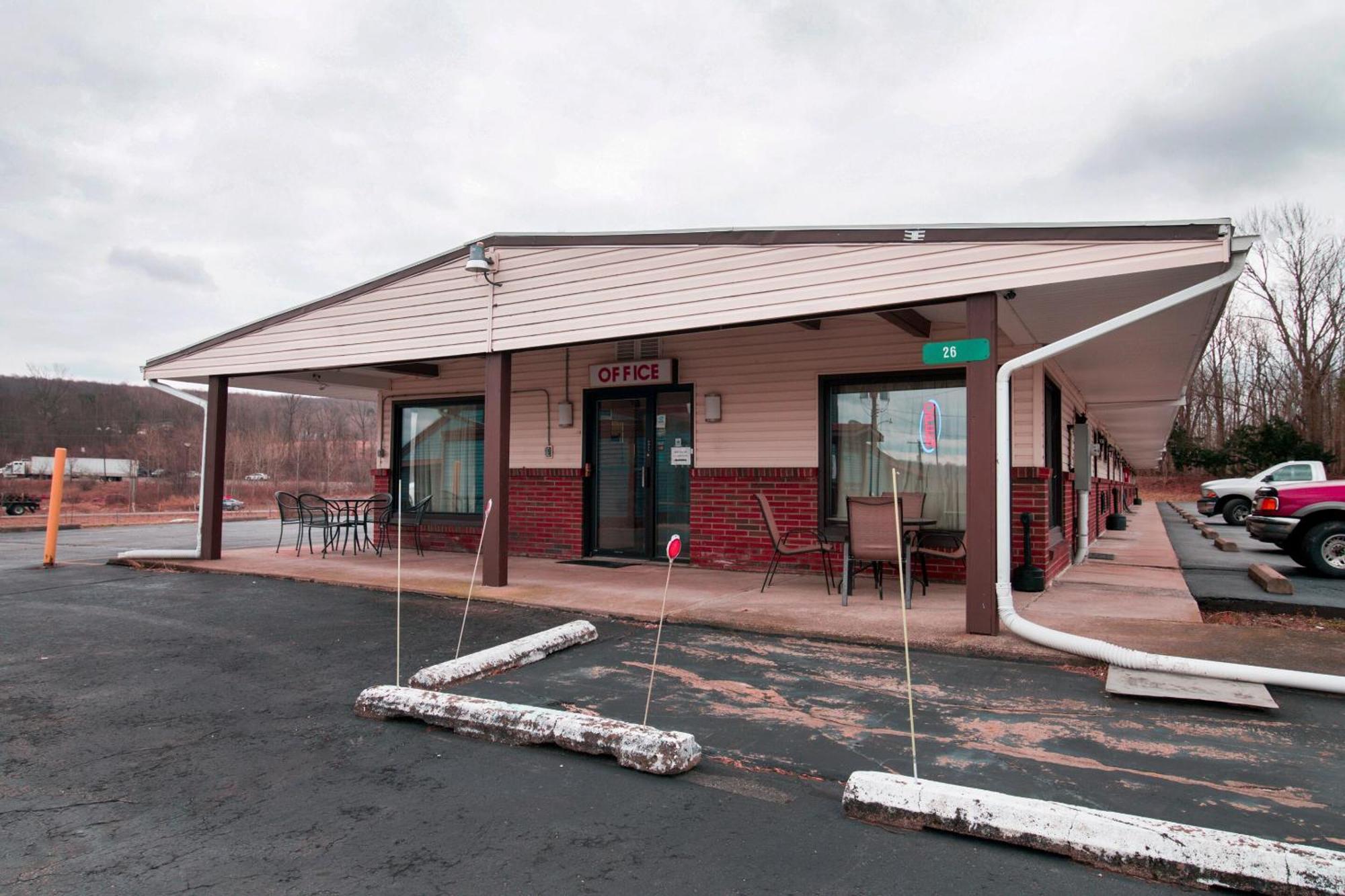 Hotel Oyo Dalton Pa I-81